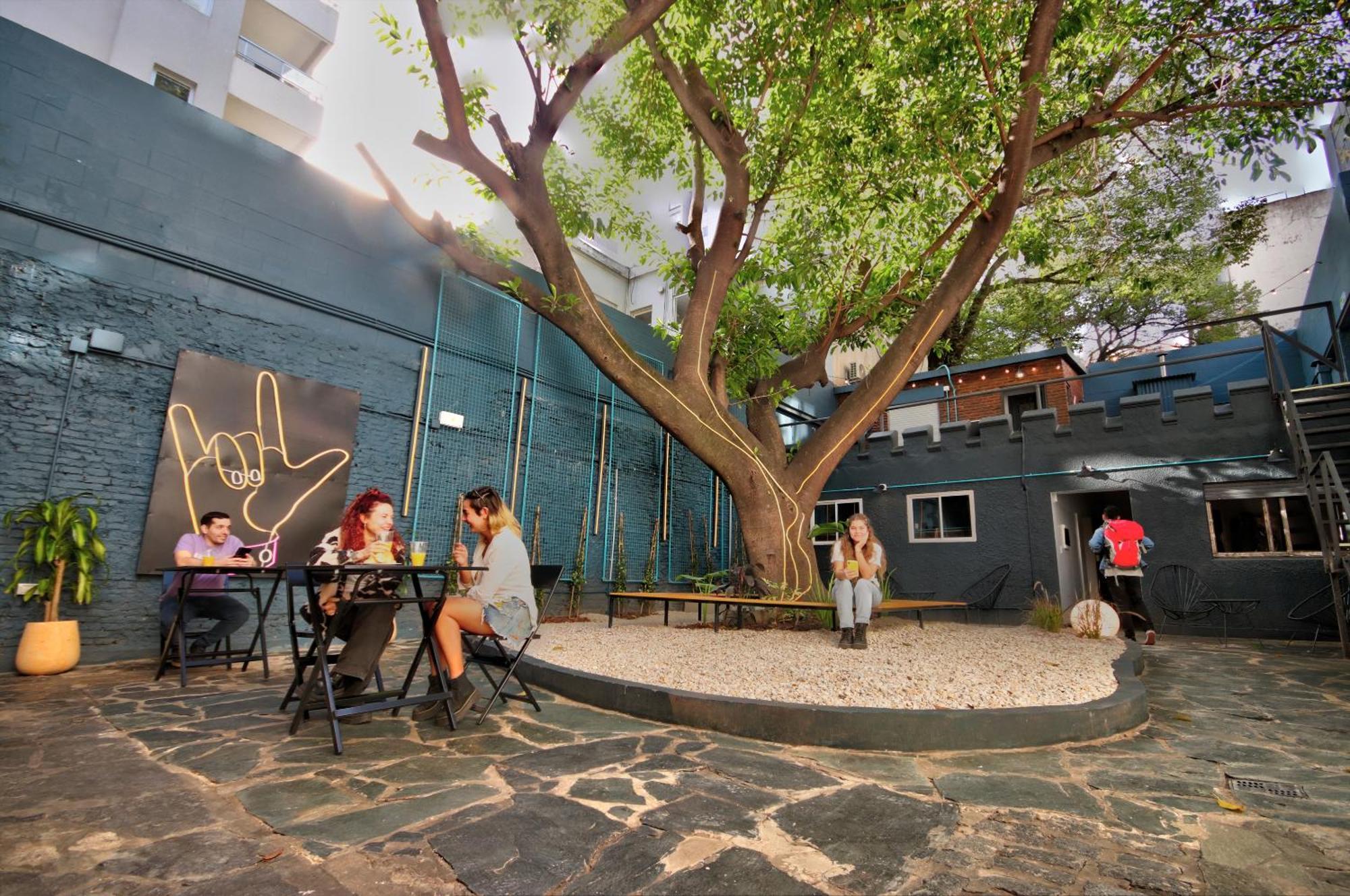 Play Hostel Garden Buenos Aires Exterior photo