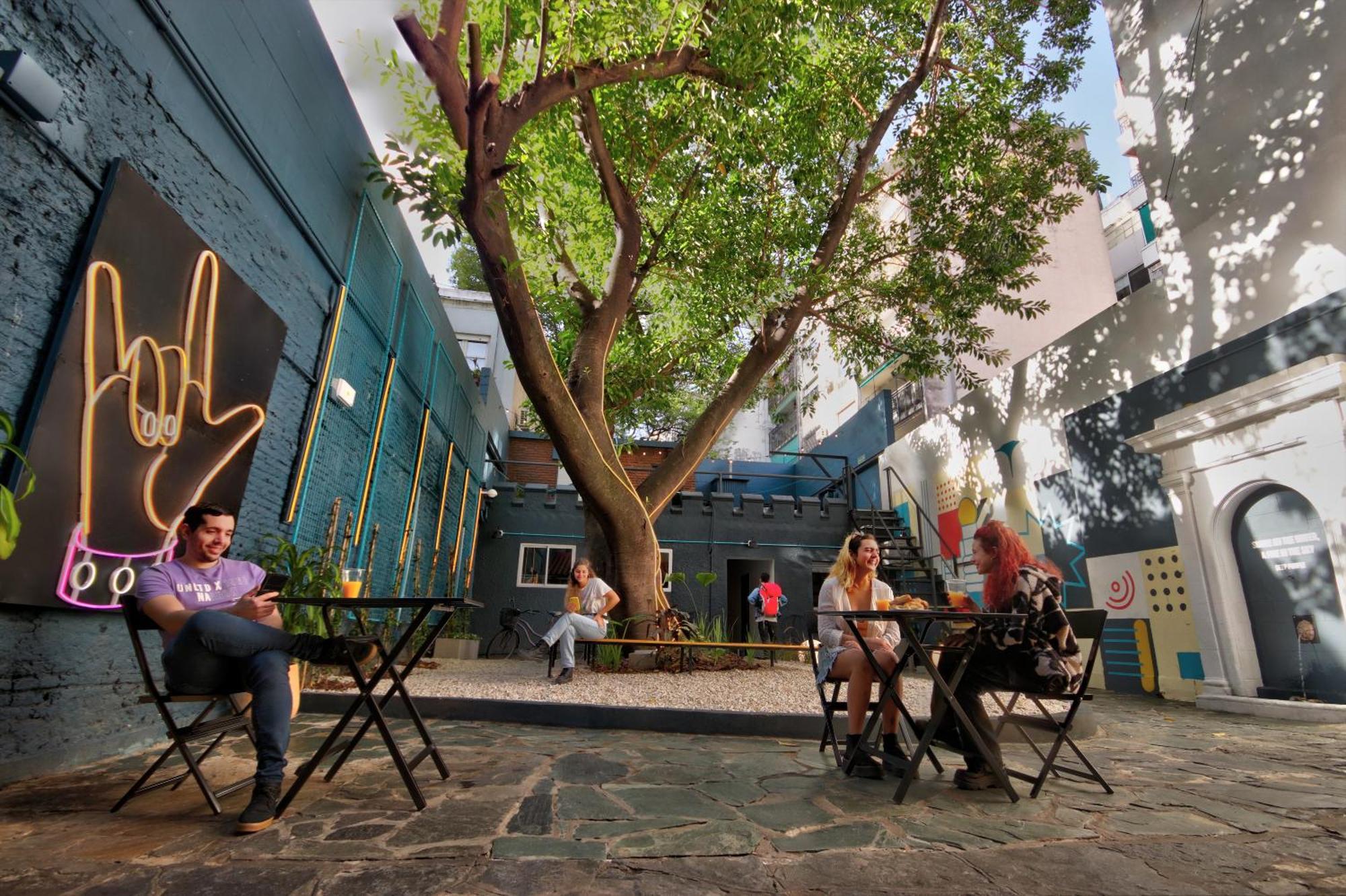 Play Hostel Garden Buenos Aires Exterior photo